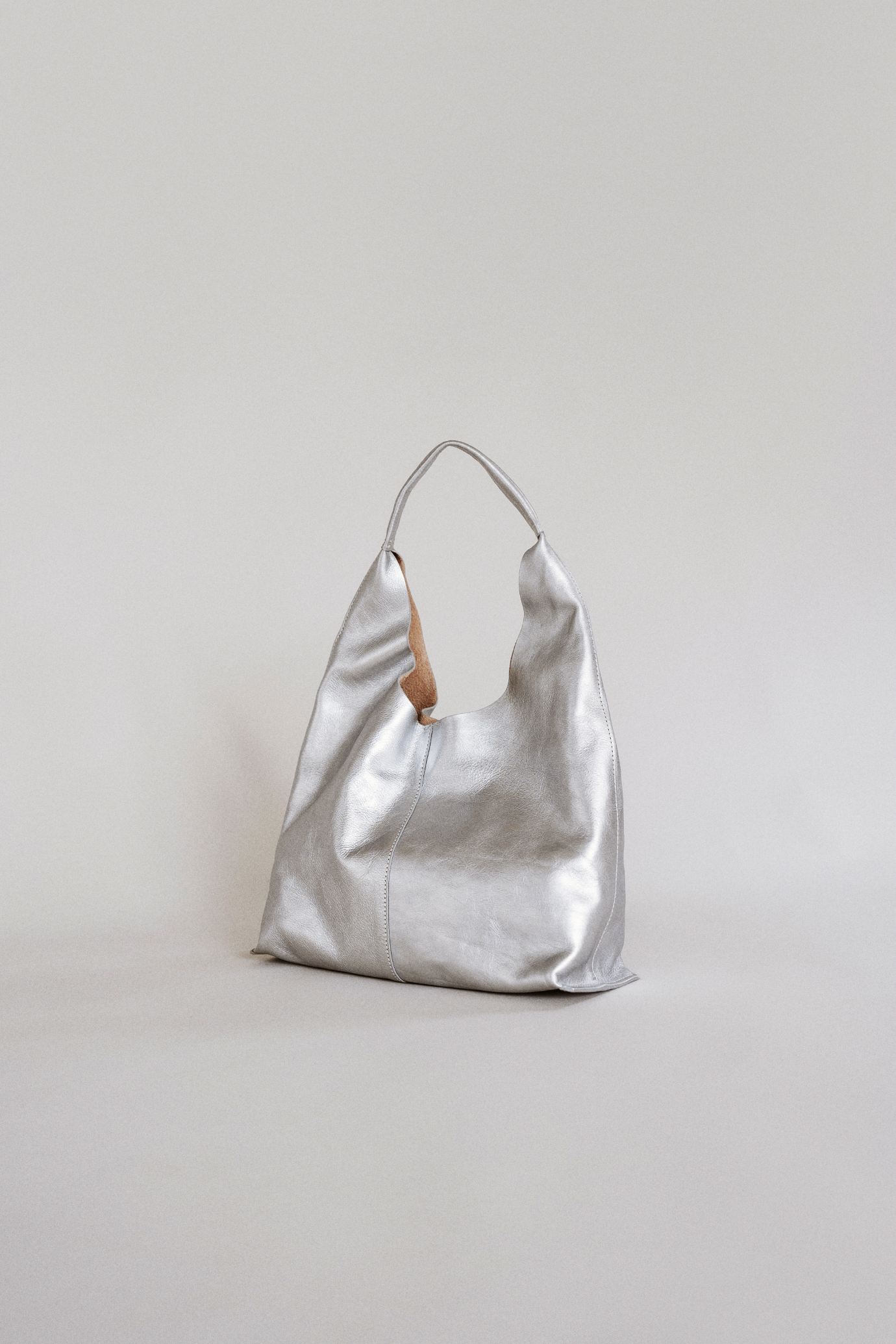 18426_Row Triangle Bag
