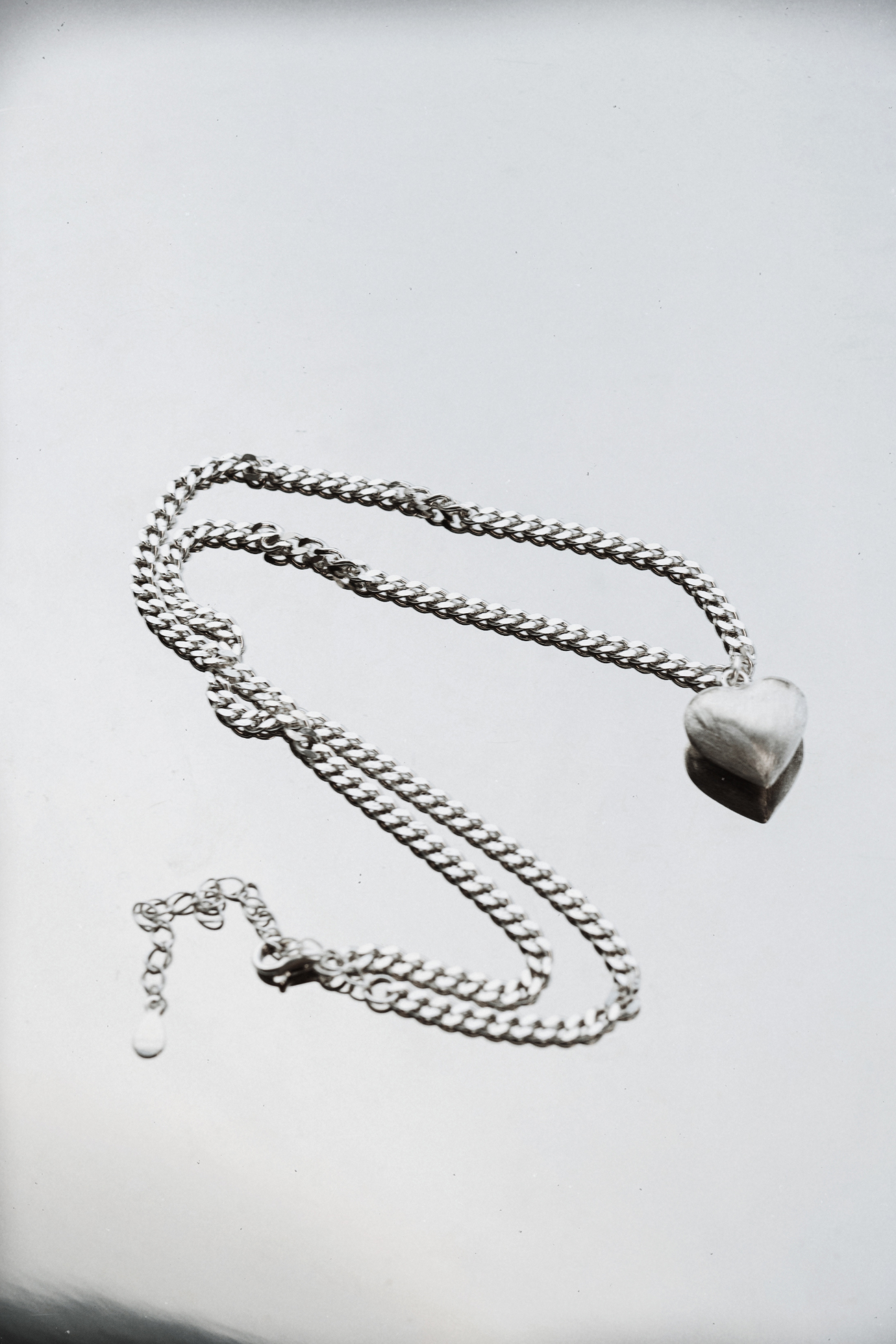 17813_Silver Heart Charm Necklace